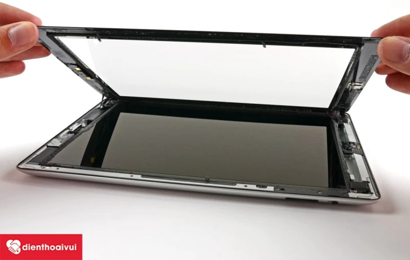 Quy tr&igrave;nh thay mặt k&iacute;nh iPad Air 4 nhanh ch&oacute;ng tại Điện Thoại Vui