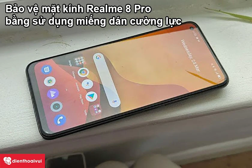C&aacute;ch bảo vệ mặt k&iacute;nh Realme 8 Pro