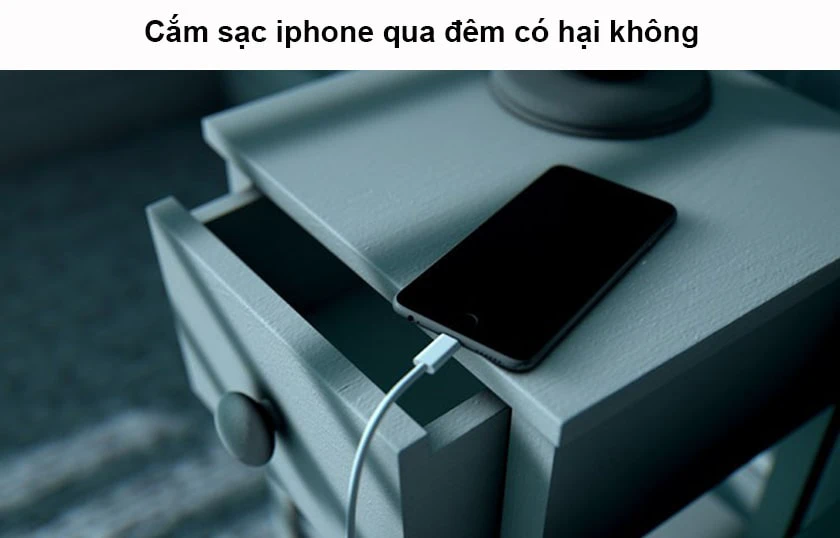 cắm sạc c&oacute; hại kh&ocirc;ng
