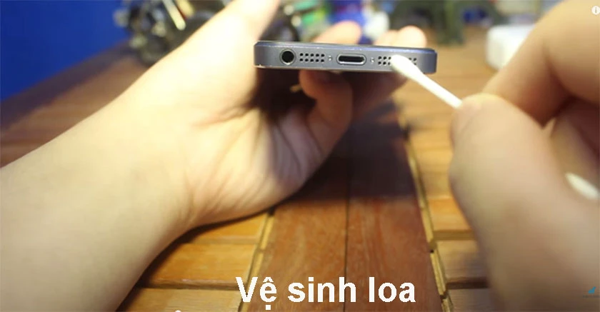 Loa điện thoại Samsung bị rè, nghe nhỏ, bị mất tiếng, bị mất âm thanh cách khắc phục