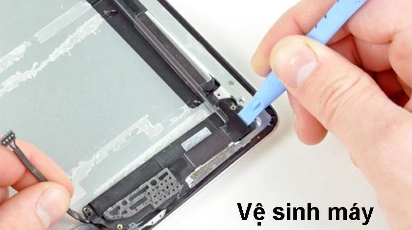 Thường xuy&ecirc;n vệ sinh iPad