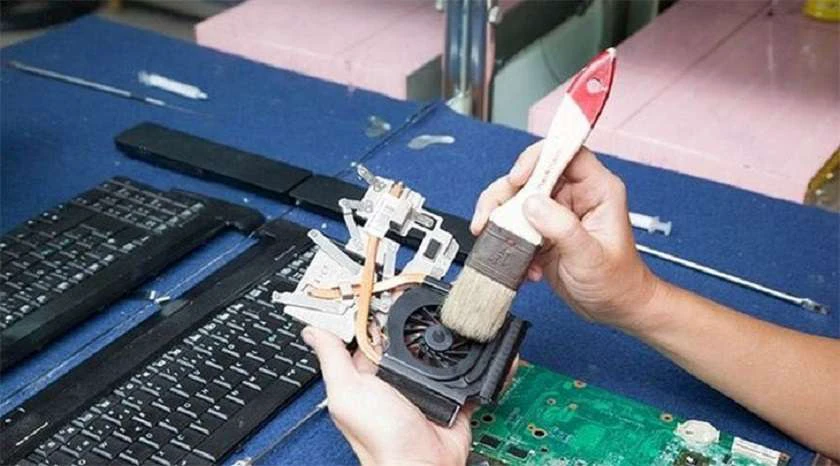 Vệ sinh Macbook định kỳ