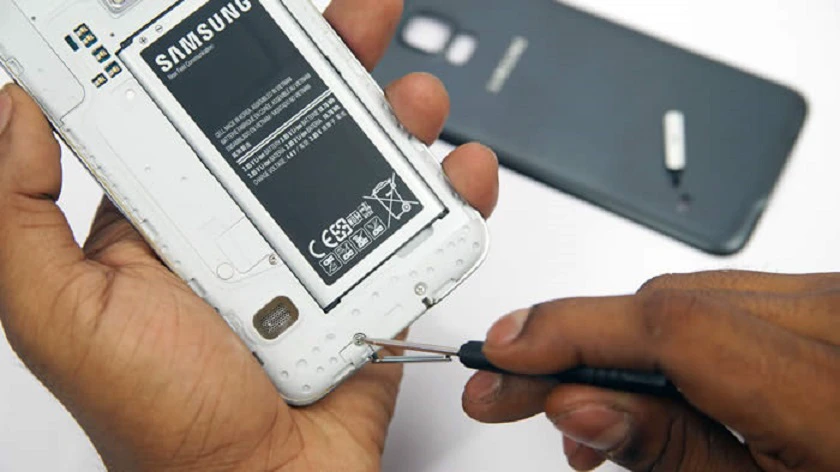 Nguy&ecirc;n nh&acirc;n lỗi micro tr&ecirc;n điện thoại Samsung