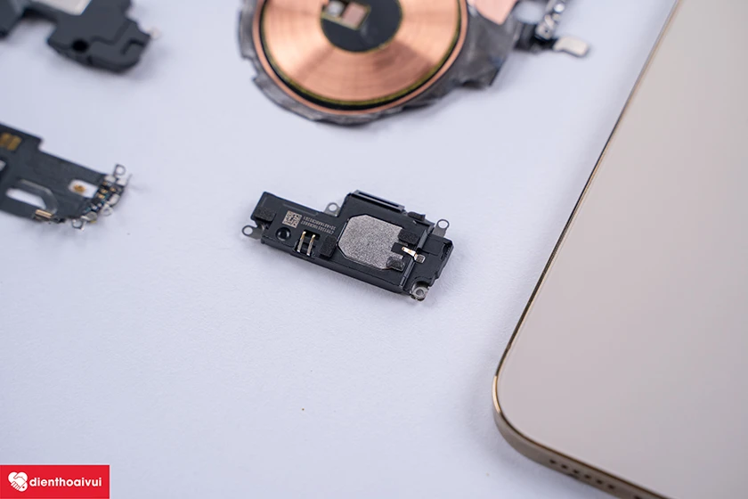 Đ&aacute;nh gi&aacute; linh kiện iPhone