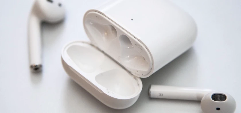 Lỗi sạc không vào pin AirPods nguyên nhân là gì?