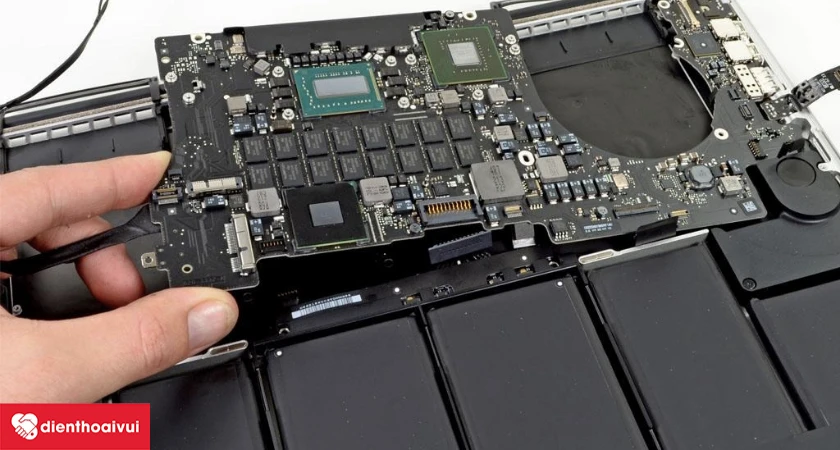 Thay mainboard Macbook Pro 13 inch 2017 ch&iacute;nh h&atilde;ng