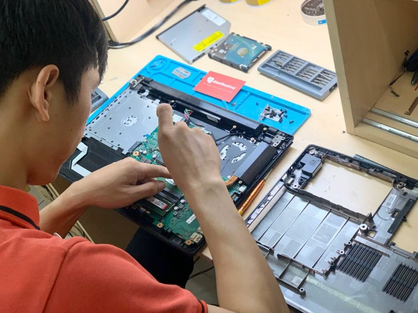 Dịch vụ thay pin Acer Aspire ES1-512 ch&iacute;nh h&atilde;ng, gi&aacute; rẻ tại Điện Thoại Vui