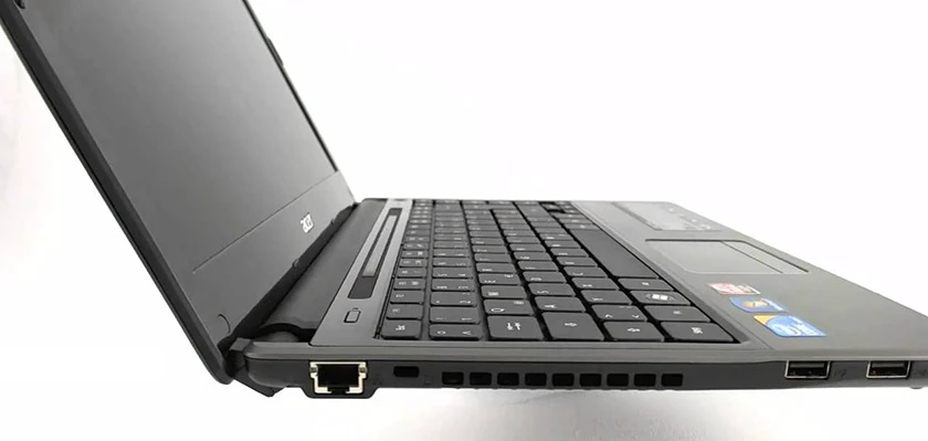 Pin laptop sử dụng l&ecirc;n đến 5- 6 giờ