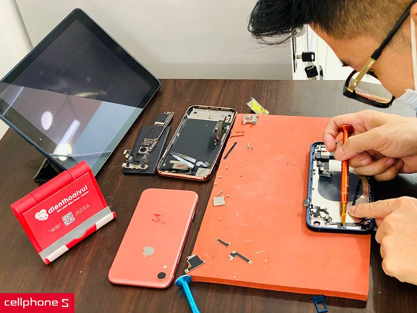Độ vỏ iPhone XS Max gi&aacute; rẻ, ch&iacute;nh h&atilde;ng, uy t&iacute;n tại Điện Thoại Vui