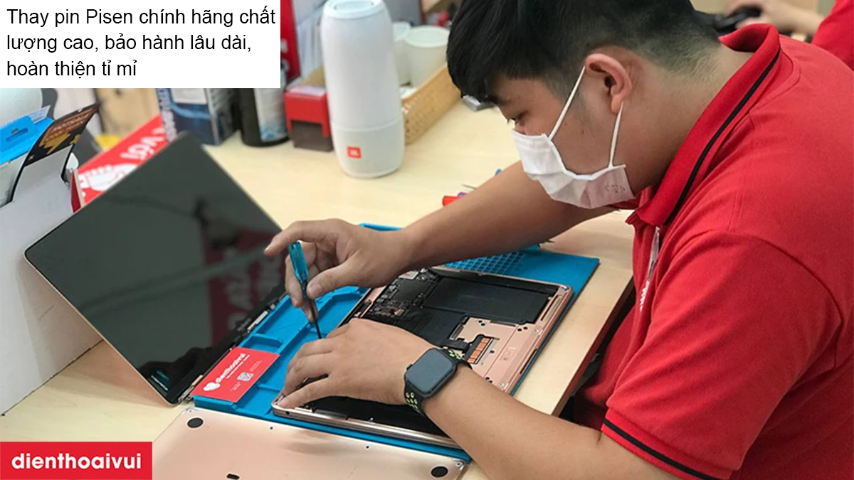 Dịch vụ thay pin MacBook Pro (15-inch, Mid 2015) &ndash; A1398 chuy&ecirc;n nghiệp tại Điện Thoại Vui