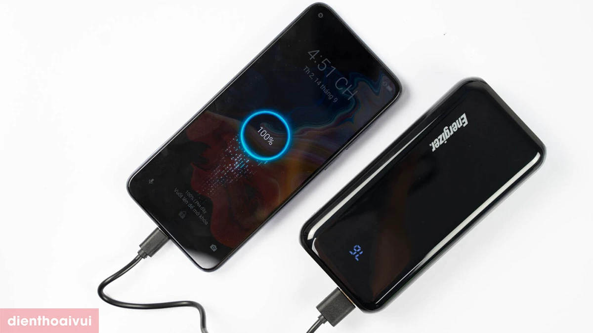 Pin dự ph&ograve;ng Energizer 20000mAh UE20011PQ 18W