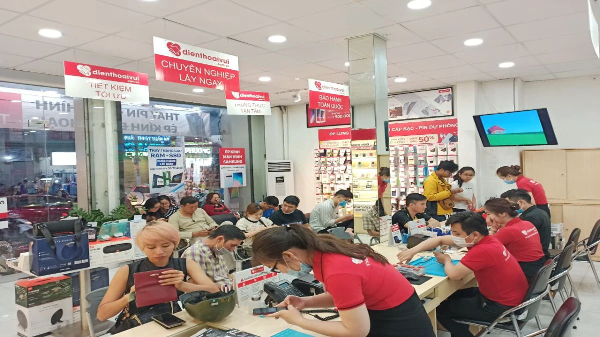 cách vệ sinh cổng sạc iPhone