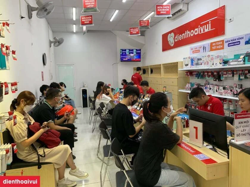 dịch vụ thay pin điện thoại realme