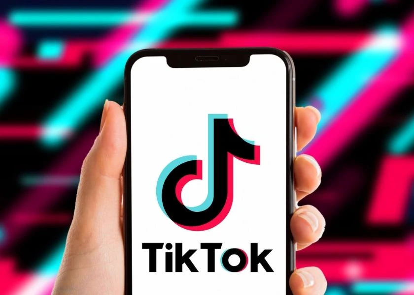 app review mỹ phẩm kiếm tiền