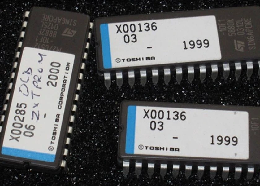 PROM (viết tắt cụm từ Programmable ROM)