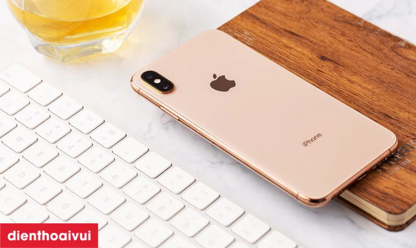 l&yacute; do n&ecirc;n chọn mua iphone xs max 64gb cũ đẹp