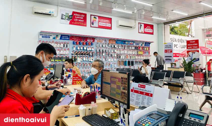 dịch vụ thay sửa m&agrave;n h&igrave;nh oppo tại điện thoại vui