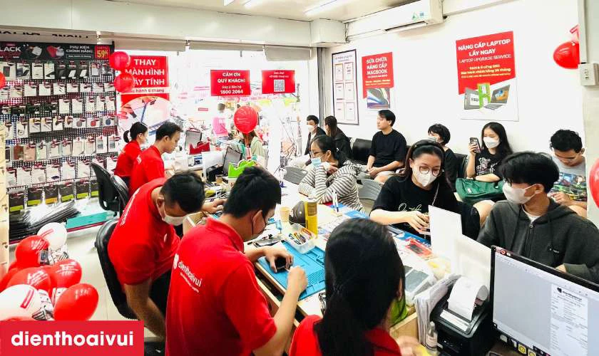 quy tr&igrave;nh thay pin điện thoại iphone
