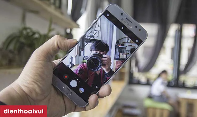 lưu &yacute; khi thay camera trước Samsung Galaxy J