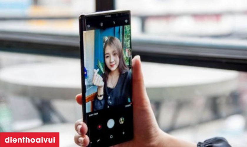 biểu hiện camera trước samsung bị hỏng