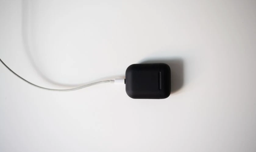 AirPods ti&ecirc;u hao pin qu&aacute; nhanh