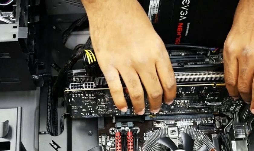 M&agrave;n h&igrave;nh m&aacute;y t&iacute;nh bị kẻ &ocirc; vu&ocirc;ng do lỗi card đồ họa hoặc driver đồ họa