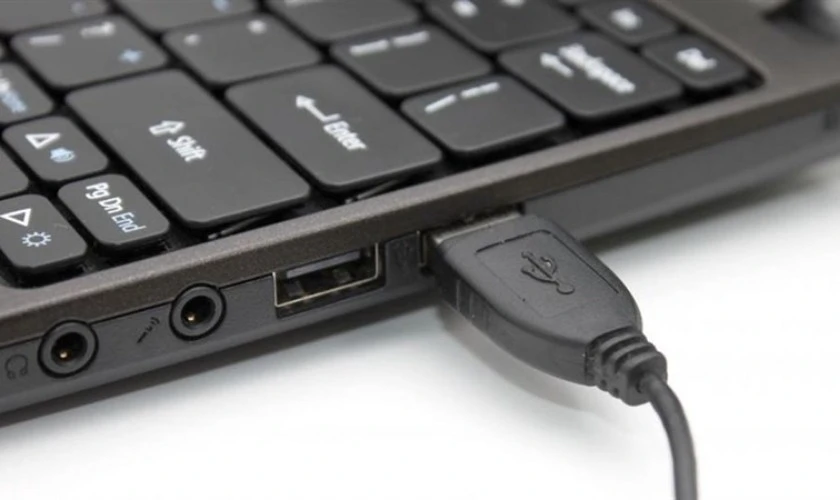 Kiểm tra lỗi kết nối của chuột ngoài với laptop